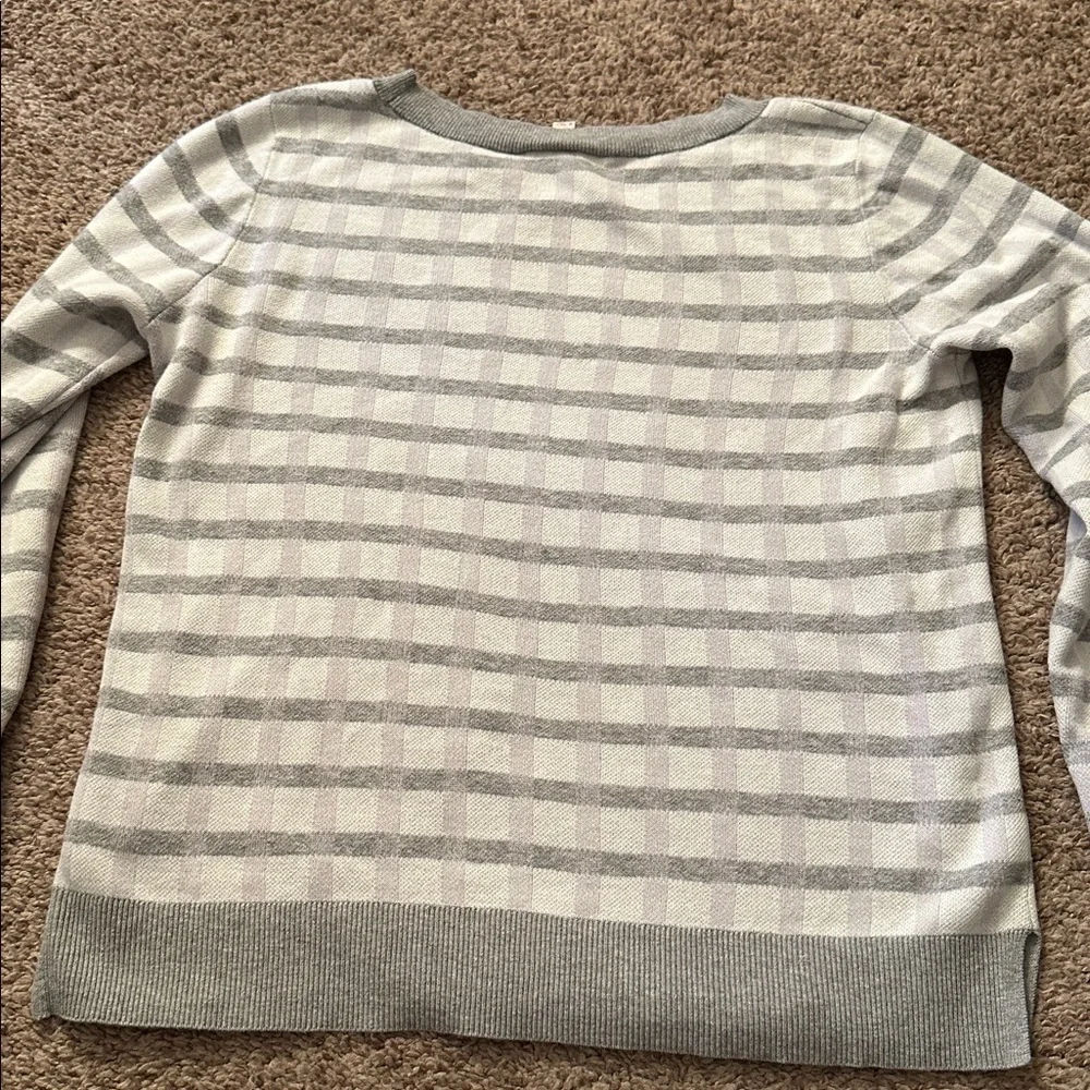 Loft sweater size M